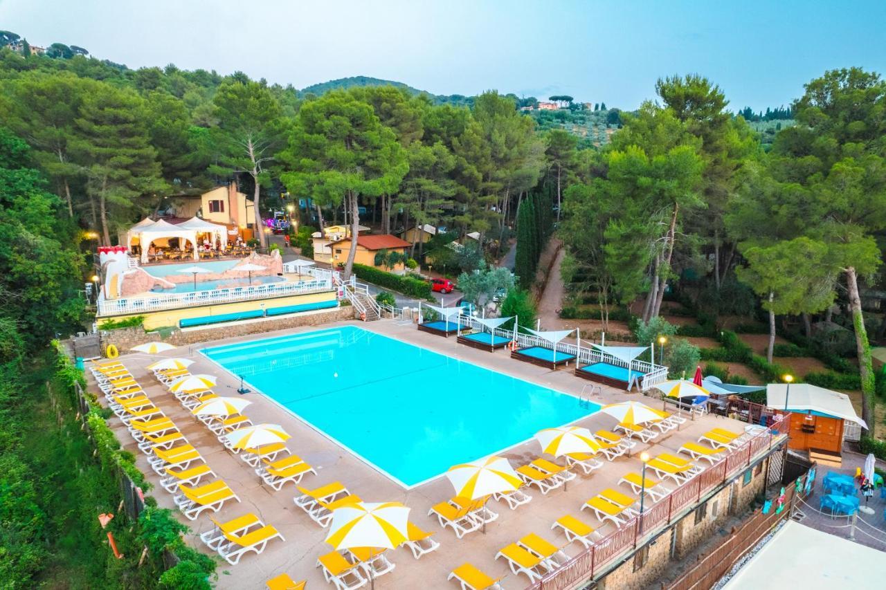 Le Pianacce Camping Village Castagneto Carducci Ngoại thất bức ảnh